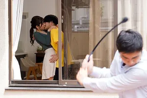 Bố dượng chết ngộp trước 2 cô con gái riêng đã trưởng thành của vợ