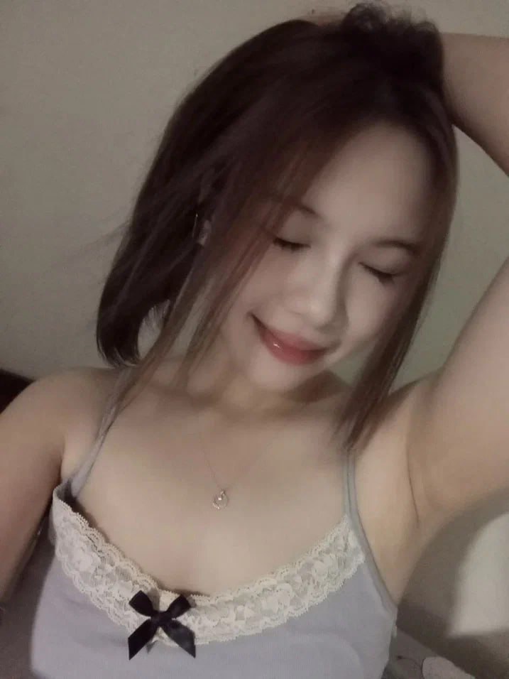 Em Người chồng chịch bạn gái của anh trai có thai khi đến ở cùng nhà
